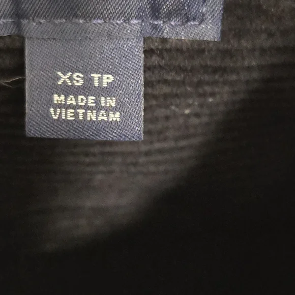 Black Corduroy Button-Up Collared Shirt - Picture 6 of 7